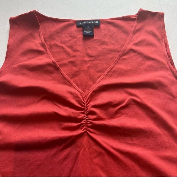 Ann Taylor Women's Cute Tank Top Coral Ruched V Neck Size Medium - Picture 3 of 7